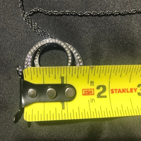 Fifth Avenue Collection pendant necklace and  hoop earring set (purple Ombré) - Picture 9 of 10